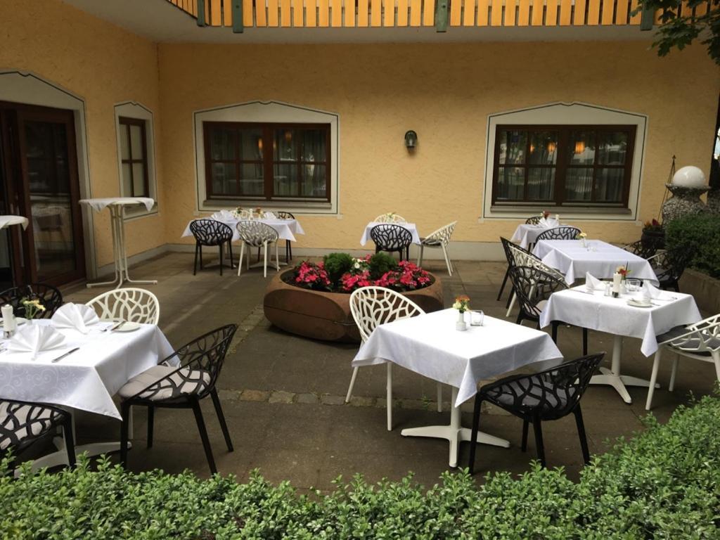 Hotel Fohlenhof Ampfing Exterior photo